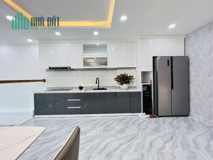 Bán Nhà Có Thang Máy Ngay Trường Chinh Tân Bình 8 Tỷ 8