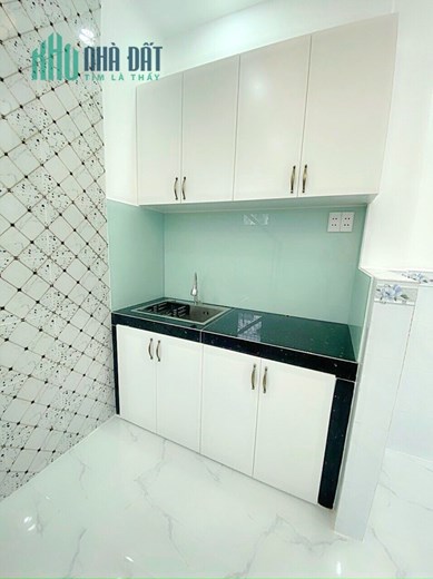 Cho thuê NNC hẻm ôtô Âu Dương Lân P3Q8. Giá 8 triệu