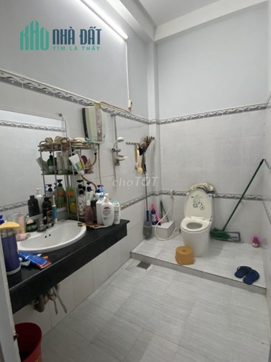 Chính Chủ Cần Bán Nhà Mặt Tiền Đường Vị Trí Trung Tâm.