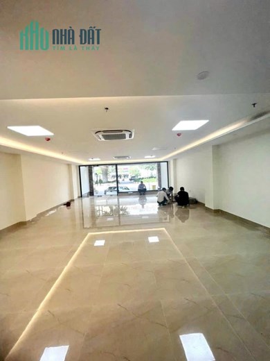 Bán tòa nhà 9 tầng mặt phố Khuất Duy Tiến, Thang máy, Vỉa hè, 130m2, MT 7,5m, 65 tỷ
