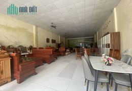 Cho thuê 200m2 nhà kinh doanh mặt đường Nguyễn Tất Thành, Vĩnh Yên giá : 12tr/tháng