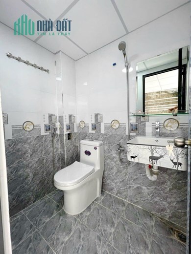 Nhà mới 3 tầng hẻm ô tô Nguyễn Thị Tần P2Q8 - 6 Tỷ 6 (TL)