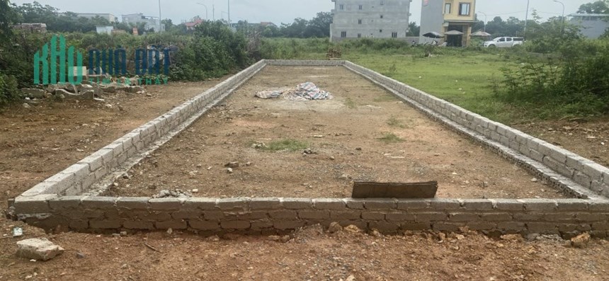 127m2 TĐC Bình Yên chủ đang cần bán gấp sổ mới tinh giá nhỉnh hơn 3 tỷ chút thôi ạ.