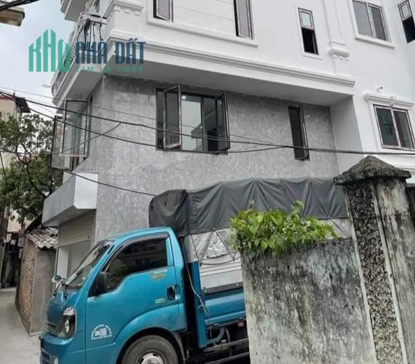 Bán nhà Thạch Bàn, 35m, 5 tầng mới đẹp, ô tô đỗ cửa, 2,x tỷ.