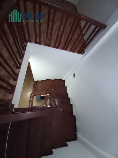 Bán nhà gần ĐH Sư Phạm HN,  DT 50m2, 5T, MT4.5m , nhà mới tinh, lô góc, gần phố, ở ngay.