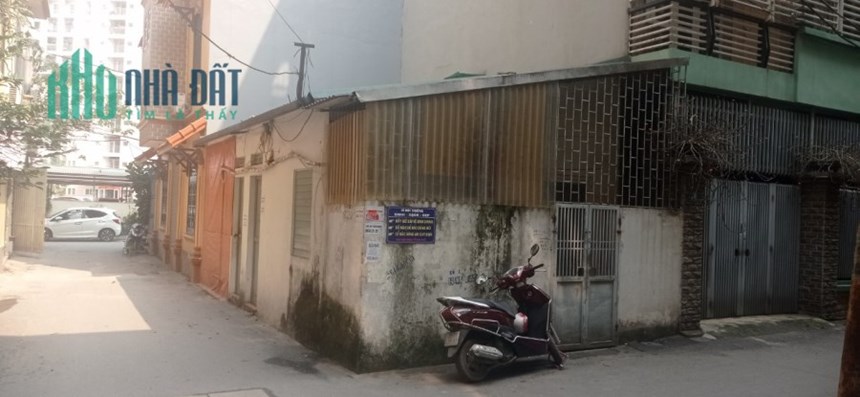Bán đất Phú Diễn - Lô góc 50m2, mt 8m ô tô 7 chỗ vào đất, ngõ thông, Kdoanh giá hơn 4 tỷ