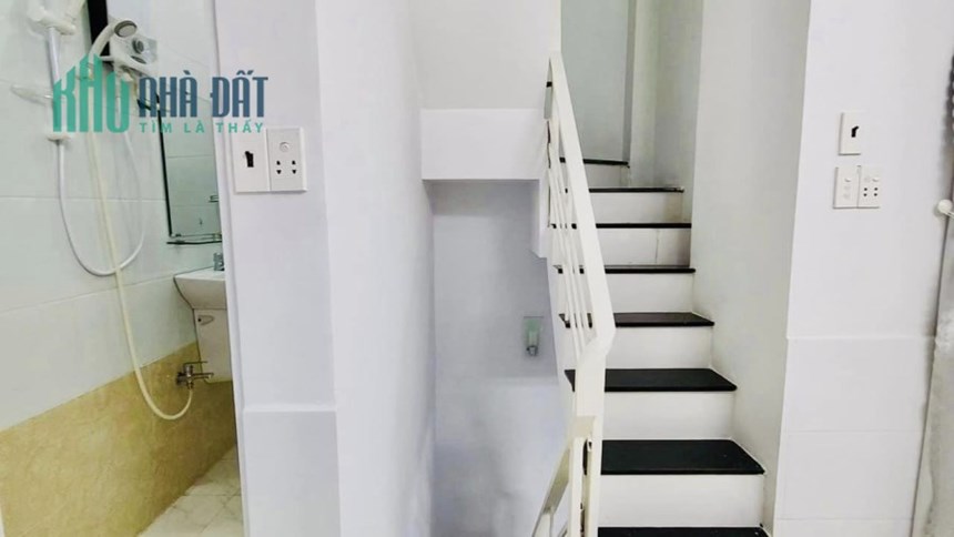 Bán nhà đẹp 3 tầng 2PN 3WC, SHR, Kinh Dương Vương, Bình Tân, chỉ 2.25 tỷ TL