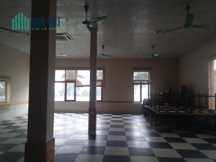 Cho thuê nhà mặt đường 379 Đông Dư - Ecopark, Gia Lâm, HN. Dt 500m2 x 2 tầng