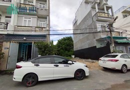 Nhà phố đẹp ở ngay, hẻm nhựa 9m 150m ngang 10 m x 15 m Hiệp Bình Phước