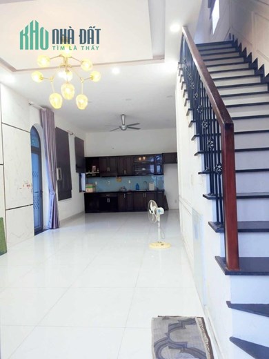 Nhà phố đẹp ở ngay, hẻm nhựa 9m 150m ngang 10 m x 15 m Hiệp Bình Phước