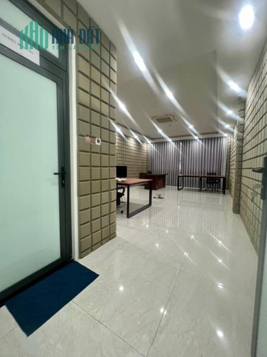 Bán nhà 1Hầm + 4Tầng MT kinh doanh đường Man Thiện, dt 133 m² Giá 21 Tỷ