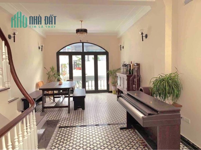 Bán nhà, chủ bị Bank ép giảm xốc, 62m, nhà 5 tầng giá hơn 6 tỷ.