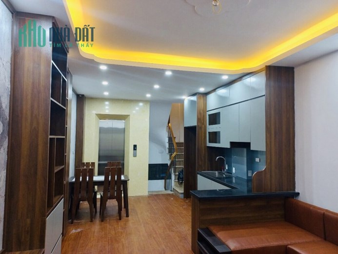 Bán nhà Cổ Nhuế lô góc 6 tầng thang máy 45m2, mt 3.8m, gara ô tô vào nhà, Full nội thất Nhô 6 tỷ