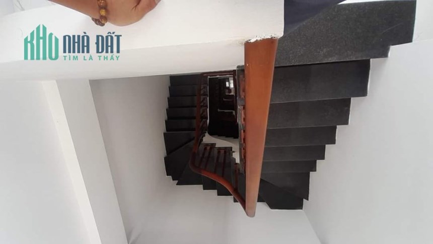 Nhà bán Thanh Bình, Mỗ Lao, Hà Đông, 30m2, 5 tầng, 4,6 m mặt tiền, giá nhỉnh hơn 3 tỷ.