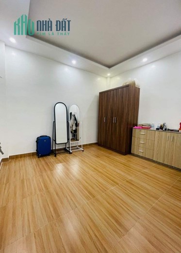 Bán nhà ngõ 98 Đình Đông, 41m 3 tầng mới đẹp GIÁ chỉ 1.85 tỉ