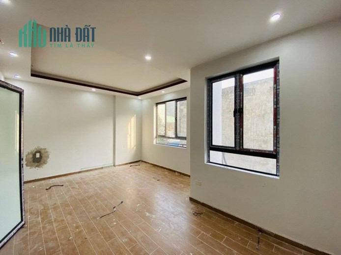 Bán nhà phố Trực Cát, 4 tầng mới tinh GIÁ 2.55 tỉ ngay gần Thiên Lôi