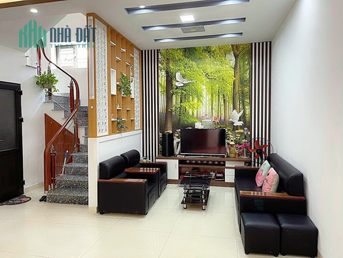 Bán nhà Ngô Gia Tự 54m 3 tầng ngõ nông, GIÁ 2.55 tỉ gần Chợ Đằng Lâm