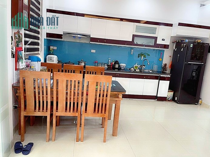 Bán nhà Ngô Gia Tự 54m 3 tầng ngõ nông, GIÁ 2.55 tỉ gần Chợ Đằng Lâm