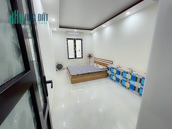 Bán nhà Ngô Gia Tự 54m 3 tầng ngõ nông, GIÁ 2.55 tỉ gần Chợ Đằng Lâm