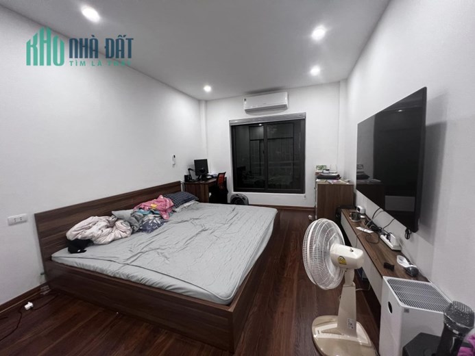 Bán nhà phố Đặng Văn Ngữ, ngõ nông, sát ô tô, nhà đẹp, 48m, 3PN, 3.8 tỷ
 

Bán nhà phố Đặng Văn