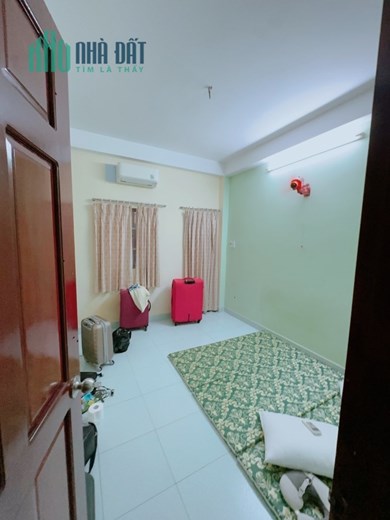 Gấp bán Phan Xích Long - 54m2 - 3 tầng.