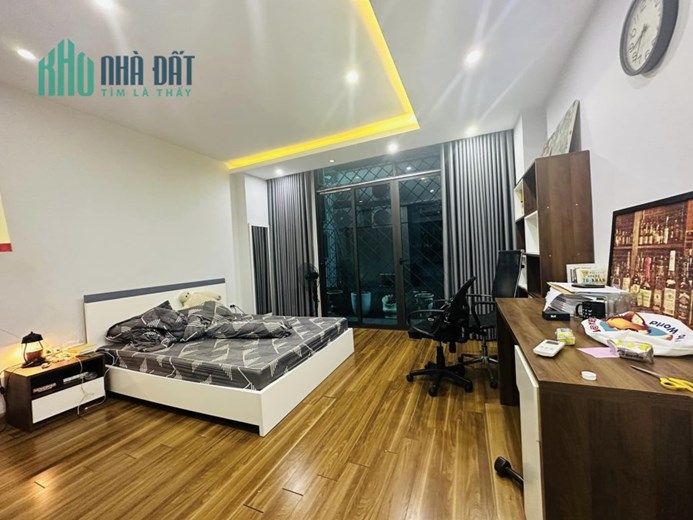 BÁN NHÀ ĐỘI CẤN, BA ĐÌNH, SÁT PHỐ, NGÕ 3M, 80M2 MT4.5M, GIÁ 8.5 TỶ