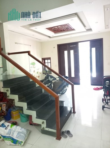 Bán nhà đẹp 3 Tầng Hải châu cạnh cổng Sân bay QT Đà Nẵng đường Thi Sách
