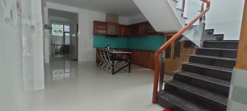 Bán nhà đẹp 3 Tầng Hải châu cạnh cổng Sân bay QT Đà Nẵng đường Thi Sách