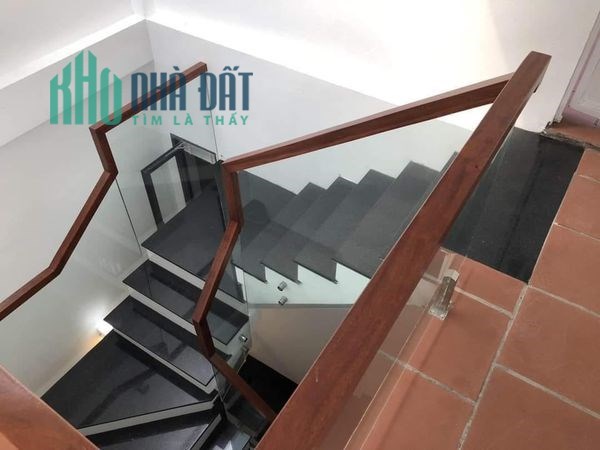 BÁN GẤP NHÀ MẶT NGÕ DOÃN KẾ THIỆN CẦU GIẤY, DÂN XÂY, ÔTÔ ĐỖ SÁT NHÀ, 52M2 CHỈ NHỈNH 6TỶ