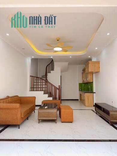 Cần BÁN NHANH Nhà ở ĐÀM QUANG TRUNG- LONG BIÊN. 36m, 5 tầng, giá 3 tỷ.