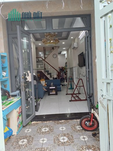 NHÀ 3 TẦNG  - HXH - TT NHÀ BÈ - 42M2 - NỞ HẬU - GIÁ CHỈ 3.X TỶ