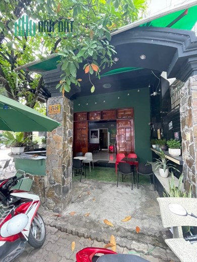 Mình chính chủ cần sang quán Coffe-Góc Phố. Góc 2 mặt tiền: 1 mặt vỉa hè dài 20m. 1 mặt dài 6m.