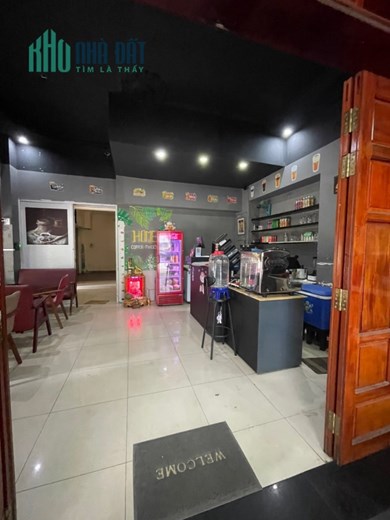 Mình chính chủ cần sang quán Coffe-Góc Phố. Góc 2 mặt tiền: 1 mặt vỉa hè dài 20m. 1 mặt dài 6m.