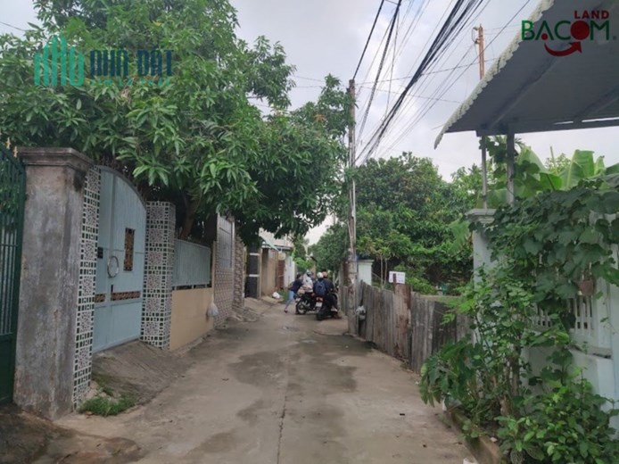 Bán nhà Bửu Hòa có sẵn 10 phòng, SHR, đường xe tải vào tận nơi, gần Cầu Hang