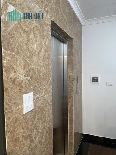 ⚜️ NHÀ MẶT PHỐ THỤY KHUÊ, 40M2 6T THANG MÁY, MT 4M, SỔ VUÔNG NỞ HẬU, CHỈ 17.6 TỶ⚜️