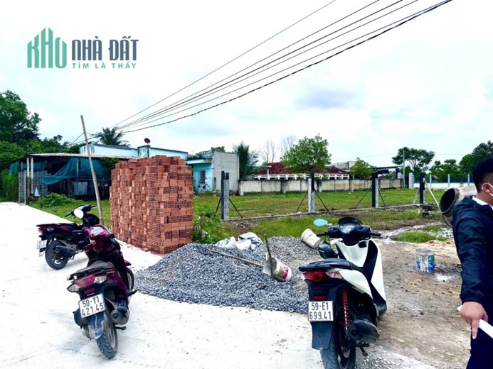 BÁN NHÀ, ĐÃ CÓ THỔ CƯ 212M2, ĐƯỜNG XE HƠI MẶT TIỀN KD, BÁN CẮT LỖ GIÁ NHỈNH 1 TỶ 105M2