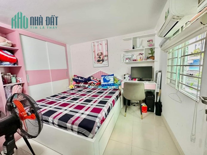 Giảm 500tr,Bán rẻ Nhà MớiĐẹp Phạm Văn Hai P3 Tân Bình Giáp Phú Nhuận,44m2,3 tầng,3Tỷ9