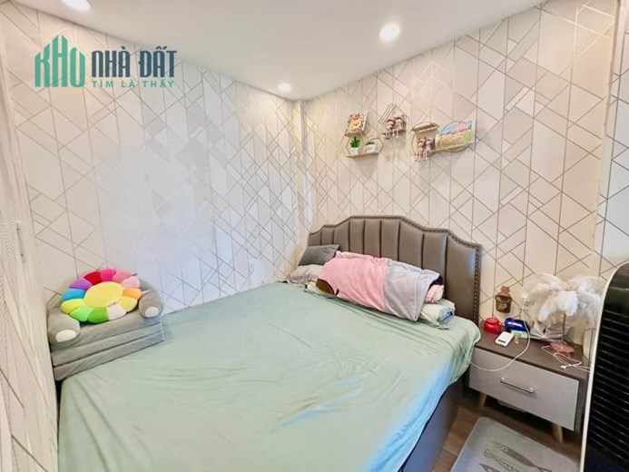Giảm 500tr,Bán rẻ Nhà MớiĐẹp Phạm Văn Hai P3 Tân Bình Giáp Phú Nhuận,44m2,3 tầng,3Tỷ9