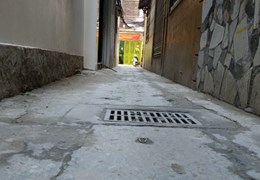 Bán nhà đẹp Ngõ 26 Cự Lộc, sát phố, sổ đỏ đẹp, ở ngay, 42m, 5 tầng, nhỉnh 5 tỷ