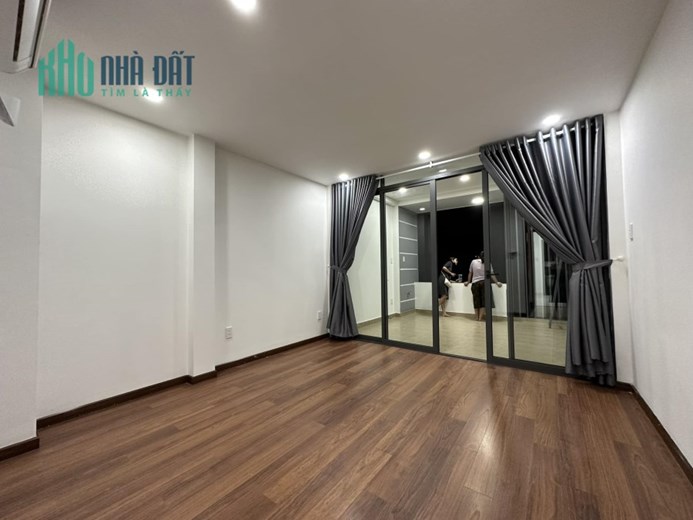 MẶT TIỀN TRẦN KHẮC CHÂN, PHÚ NHUẬN, 56M2, NHỈNH 11 TỶ