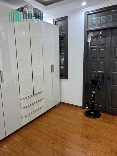 Bán nhà Ngõ 122 Khương Đình, gần phố, sổ đẹp, tặng ful nội thất, 47m, 5 tầng, nhỉnh 5 tỷ