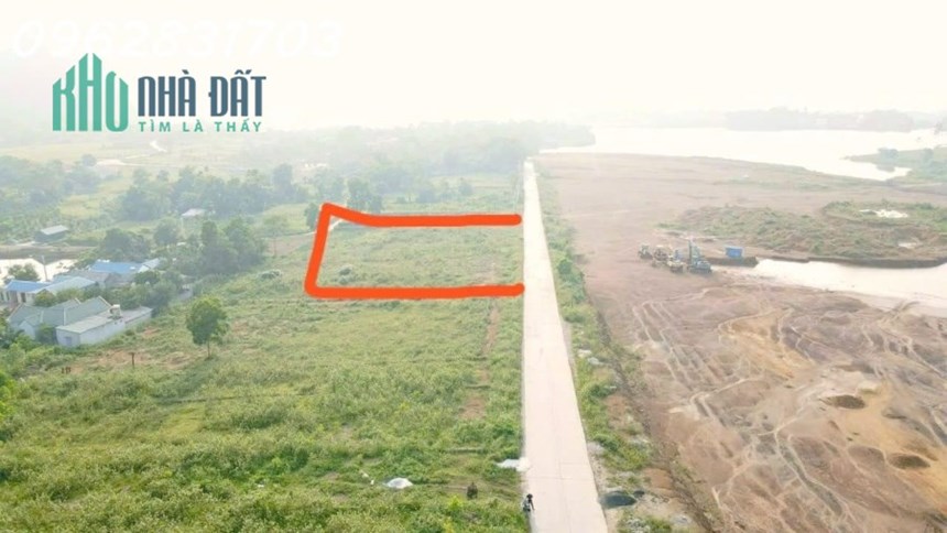 chủ cần tiền bán nhanh lô đất 1000m đối diện dự án,xe công tránh nhau