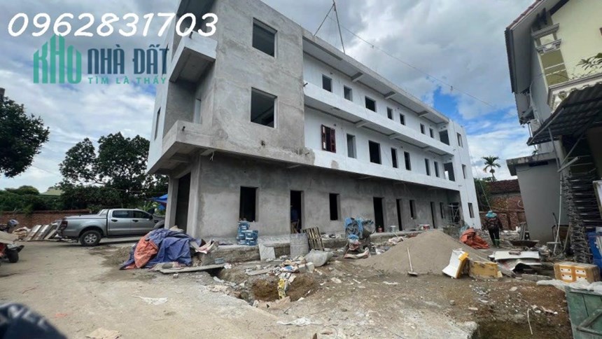 Chủ cần tiền bán nhanh lô 220m full thổ cư, 9m mặt, oto tránh nhau khu trung tâm tân xã