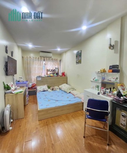 Bán gấp nhà Hoàng Quốc Việt- 33/35T2 x 5T- gần phố- nhỉnh 5 tỷ