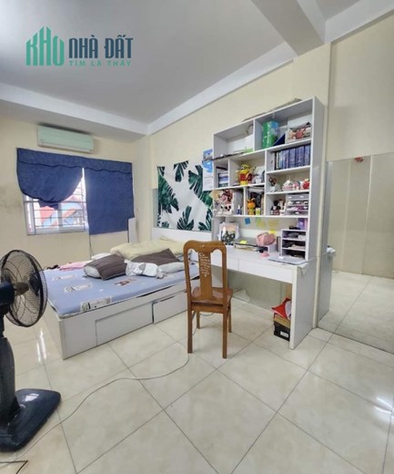 Bán gấp nhà Hoàng Quốc Việt- 33/35T2 x 5T- gần phố- nhỉnh 5 tỷ
