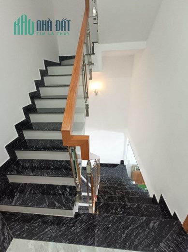Bán Nhà Chủ Đang Ở Đẹp Lung Linh Bình Tân, 4 tầng, 4PN, Hẻm 7m, Chỉ 6.3 TỶ