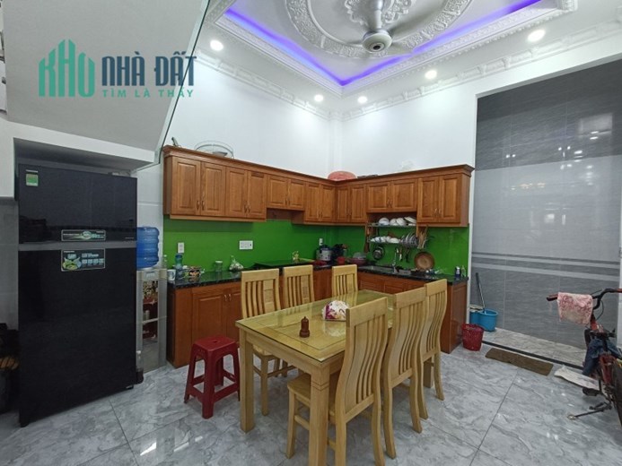 Bán Nhà Chủ Đang Ở Đẹp Lung Linh Bình Tân, 4 tầng, 4PN, Hẻm 7m, Chỉ 6.3 TỶ
