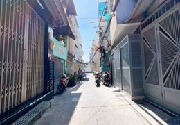 Bán NHÀ RẺ Đi Mỹ Gấp GIẢM HƠN  1,5  tỷ Ngang 3.65x 11.65m Nguyễn Khoái Q4 sát Q1 - 50 m