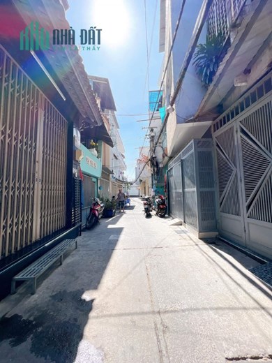 Bán NHÀ RẺ Đi Mỹ Gấp GIẢM HƠN  1,5  tỷ Ngang 3.65x 11.65m Nguyễn Khoái Q4 sát Q1 - 50 m