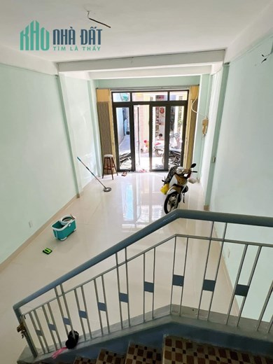 Bán NHÀ RẺ Đi Mỹ Gấp GIẢM HƠN  1,5  tỷ Ngang 3.65x 11.65m Nguyễn Khoái Q4 sát Q1 - 50 m